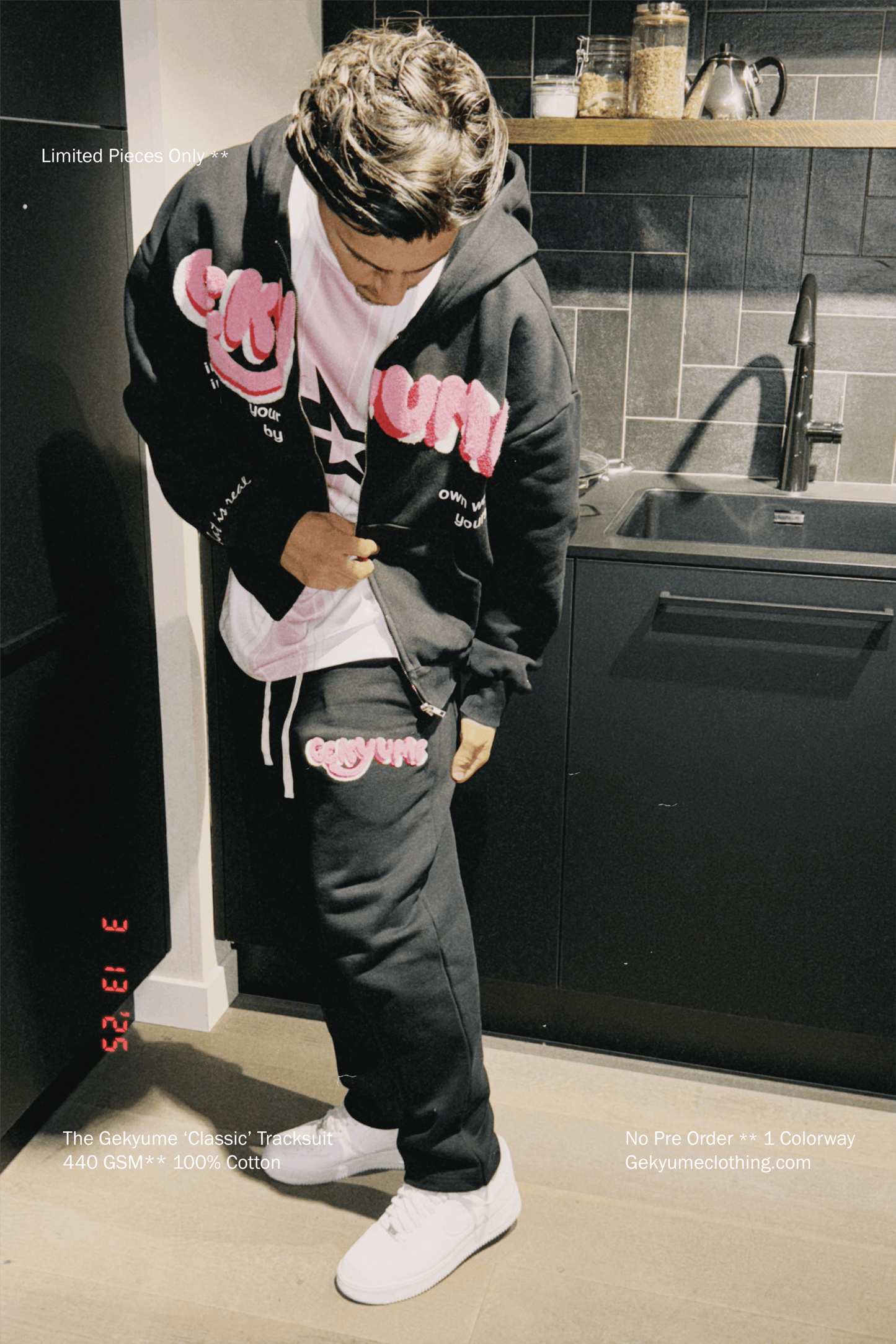 CLASSIC JOGGER - BLACK